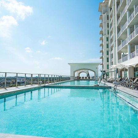 Sea It All Infinity Pool Ocean Views Steps From The Beach - A Perfect Romantic Getaway Lägenhet Galveston Exteriör bild