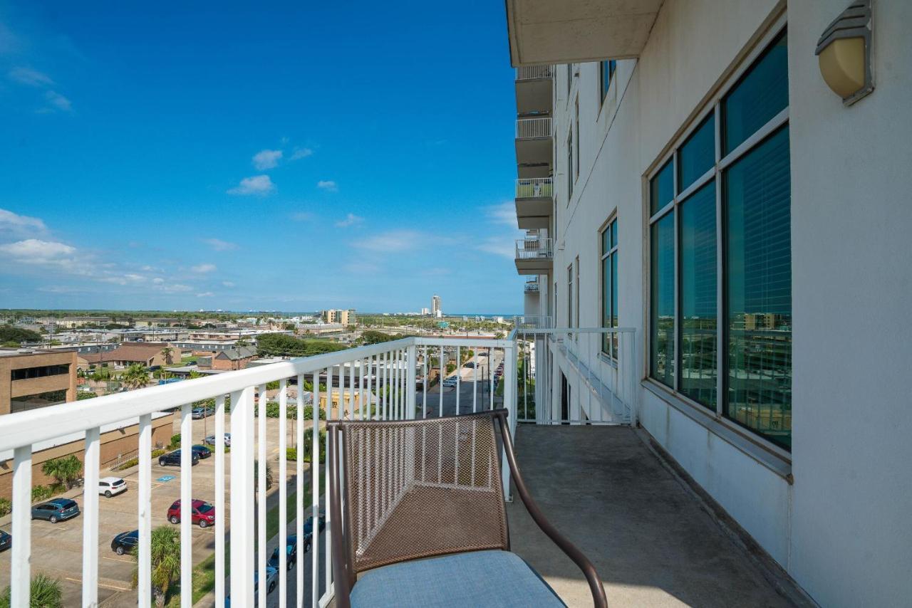 Sea It All Infinity Pool Ocean Views Steps From The Beach - A Perfect Romantic Getaway Lägenhet Galveston Exteriör bild