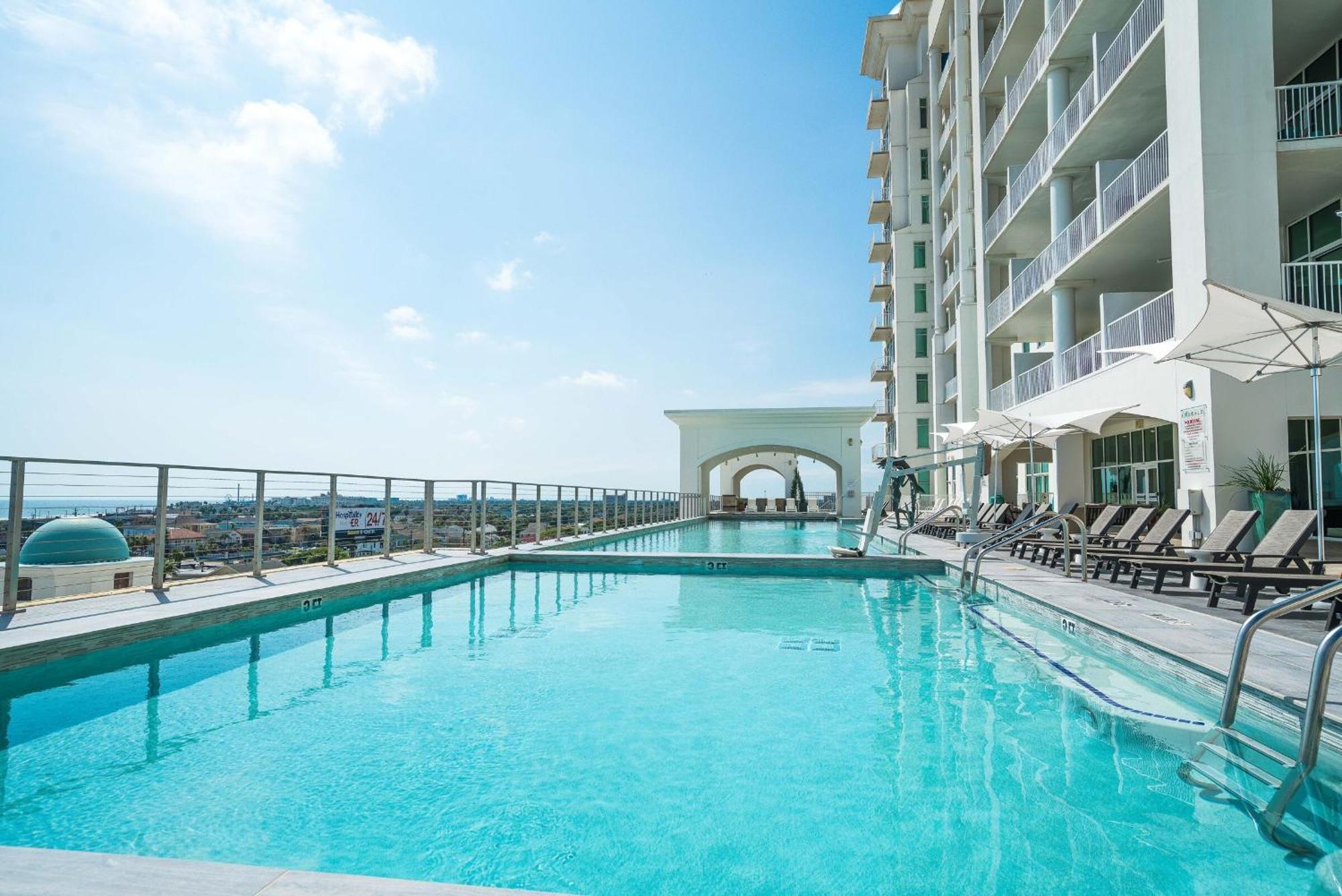 Sea It All Infinity Pool Ocean Views Steps From The Beach - A Perfect Romantic Getaway Lägenhet Galveston Exteriör bild